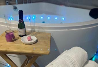 Tres deseos has Balcony rooms