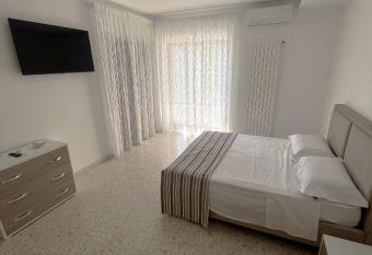 Le Petite House - SOPHIA - Soggiorna con stile has Balcony rooms