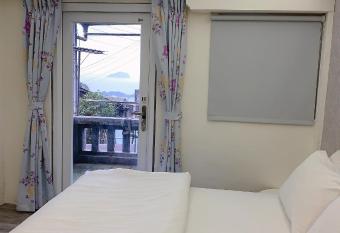 (null) has Balcony rooms