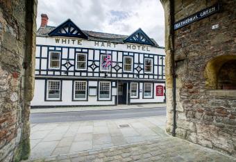 White Hart Inn allows 18 year olds to book a room