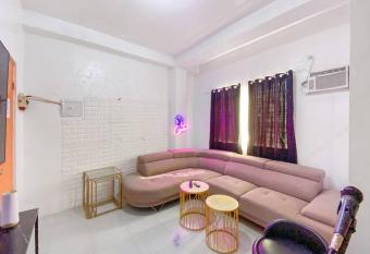 (null) allows 18 year olds to book a room