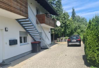 Gem  tliche Wohnung in St Georgen n  he Attersee has Balcony rooms