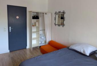 Tr  s belle chambre - SDB privative - Expo Sud allows 18 year olds to book a room