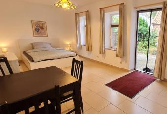 FairSchlafen - Atelier has Balcony rooms