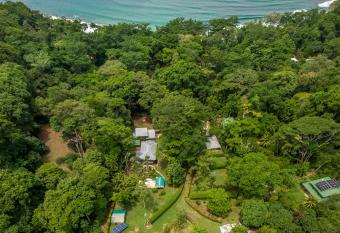 Surfsidelodge has Balcony rooms