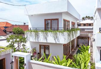 Keikotorii Villa has Balcony rooms