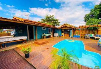 Su  te Privativa pr  x a Praia Pinheira e Guarda do Emba   has Balcony rooms