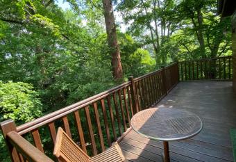 Cabane avec Jacuzzi privatif du Manoir du Parc - Adults only allows 18 year olds to book a room