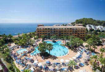 Hotel Best Alc  zar allows 18 year olds to book a room