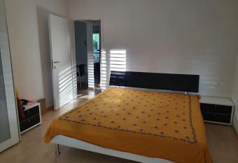 (null) has Balcony rooms