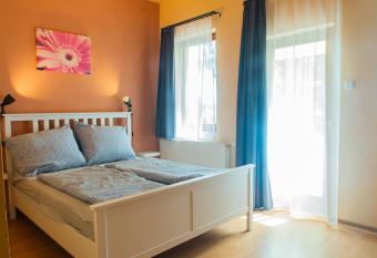 alm  disz  ll  sok allows 18 year olds to book a room