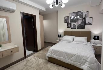 Zed Towers El Sheikh Zayed Zed park 3 BedRoom Bohemian style has rooms with a private hot tub