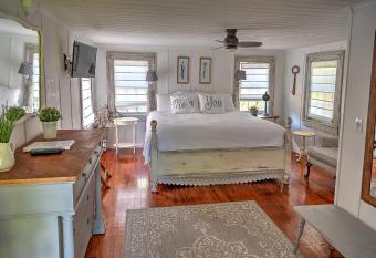 Open Gates Bed & Breakfast allows 18 year olds to book a room