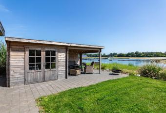 Ferienhaus Am See has Balcony rooms
