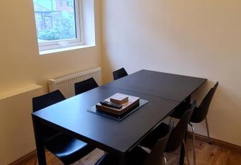 London Luxury 3 bedroom large apartment, aircon, free parking, station 4 mins walk allows 18 year olds to book a room