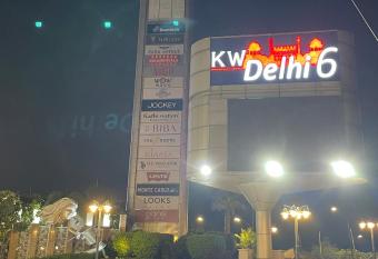 Elite studio in Ghaziabad has Balcony rooms