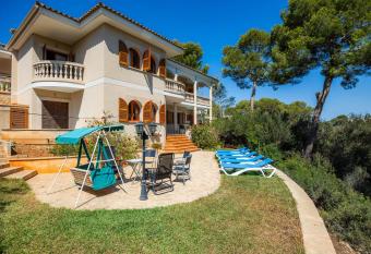 Ca Ses Mestres has Balcony rooms