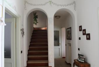 Villa le Rondini has Balcony rooms