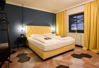 Boutique House happYellow - incl Joker Card in summer has Balcony rooms