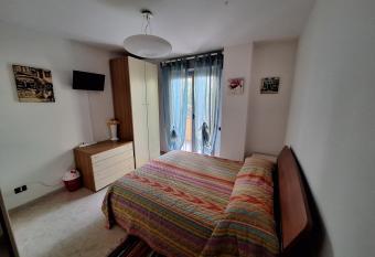 Casa Mary has rooms with a private hot tub