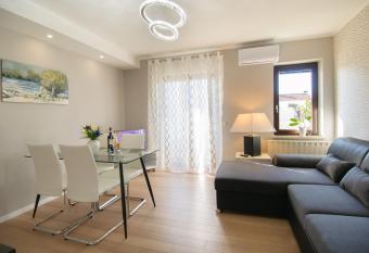 Apartment Motovunska 39 has Balcony rooms