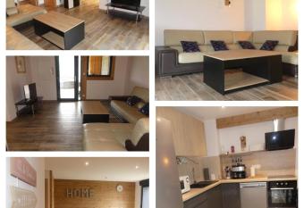 LE MASSIF - Appartements tout confort avec vue has rooms with a private hot tub