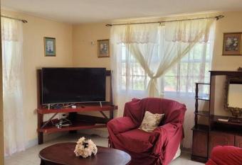 Old Quary Road 2 bed 1 bath has Balcony rooms