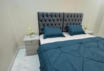 Khobar Azizia Apartments allows 18 year olds to book a room