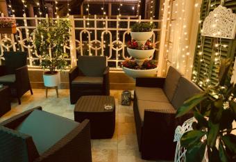 Hotel Nice allows 18 year olds to book a room