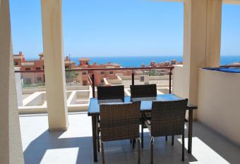 Apartment Mojon Hills has Balcony rooms