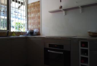 Grand et beau 3 pi  ces vue mer has Balcony rooms