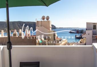 Few steps from the beach hostel in Los Cristianos allows 18 year olds to book a room