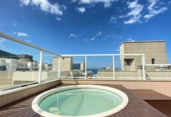 Quarto com banheiro privativo, n  o    a cobertura toda, com acesso a piscina allows 18 year olds to book a room