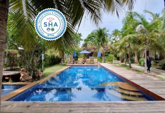 Isle Beach Resort Krabi-SHA has Balcony rooms