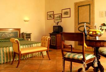 Hotel Adda has rooms with a private hot tub