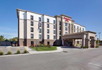 Hampton Inn Butler has Balcony rooms