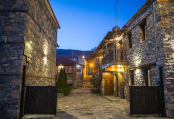 Nostos has rooms with a private hot tub