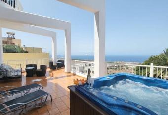 (null) has Balcony rooms