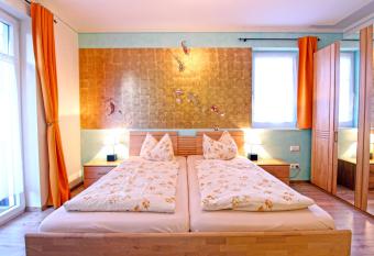 SCHUSTERjunge Aparthotel has Balcony rooms