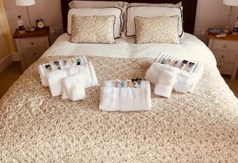 Claverley Hideaway Apartment Bridgnorth has Balcony rooms