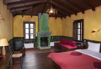 Astrovolia has Balcony rooms