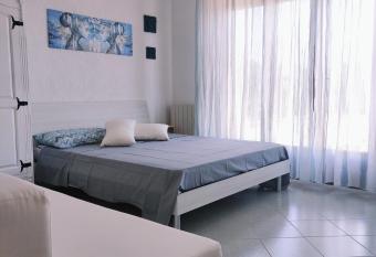 Appartamento Tuttiventi allows 18 year olds to book a room