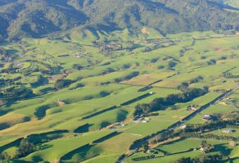 Ahu Ahu Beach Villas has Balcony rooms