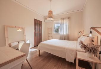 Bohemian Paradise Villa has rooms with a private hot tub