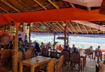 Rococo Pelton beach huts & Hostel Palolem Beach goa has Balcony rooms