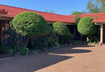 Muswellbrook Motor Inn allows 18 year olds to book a room