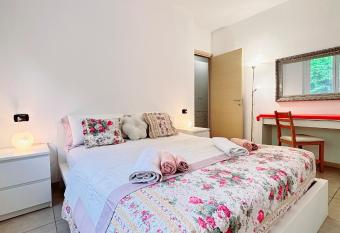 Splendido appartamento a Cernobbio, Lago di Como has Balcony rooms