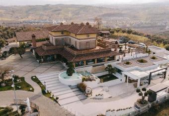 Tenuta Contessa - Relais & Spa has Balcony rooms