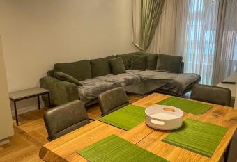 A&E Apartment has rooms with a private hot tub