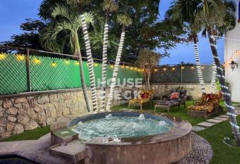 Casa Toltecas has Balcony rooms